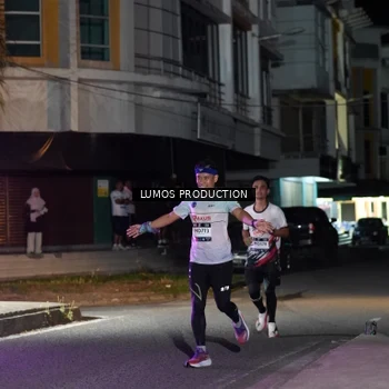 Runner Photo 7971198