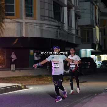 Runner Photo 7971199