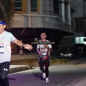 Runner Photo 7971215