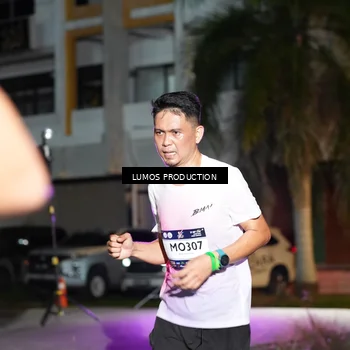 Runner Photo 7971272