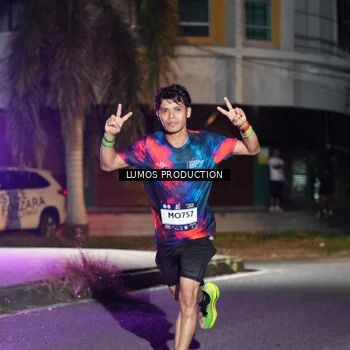 Runner Photo 7971345