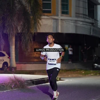 Runner Photo 7971572