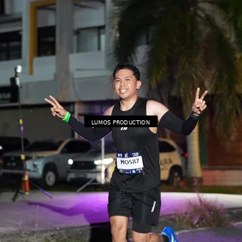 Runner Photo 7971635