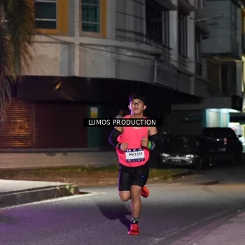 Runner Photo 7971839