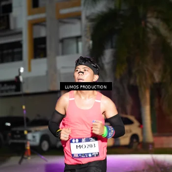 Runner Photo 7971944