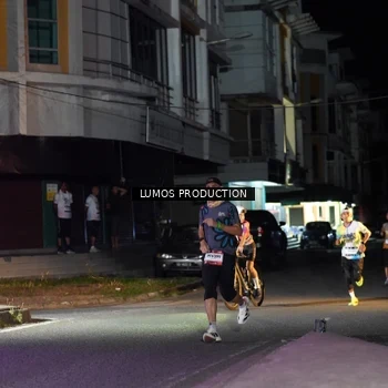 Runner Photo 7972034