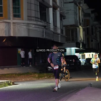 Runner Photo 7972041