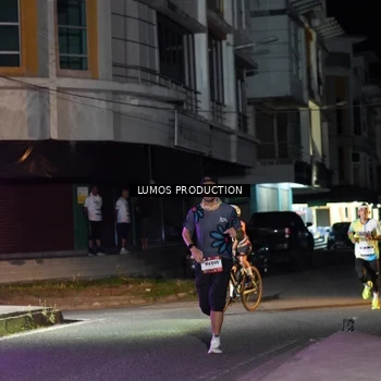 Runner Photo 7972044