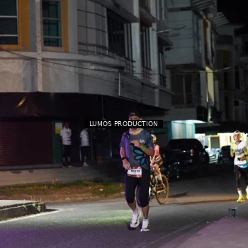 Runner Photo 7972051
