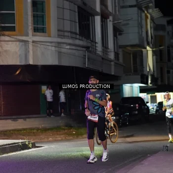 Runner Photo 7972053