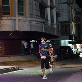 Runner Photo 7972056