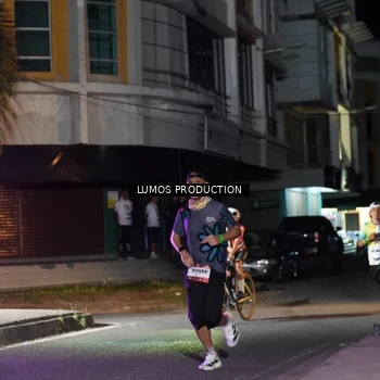 Runner Photo 7972057