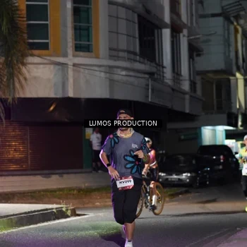 Runner Photo 7972066