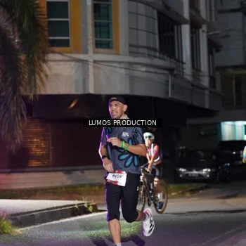 Runner Photo 7972071