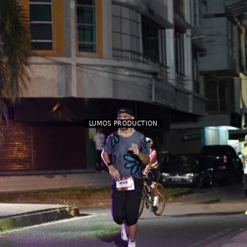 Runner Photo 7972072