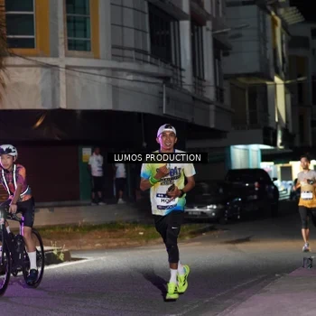Runner Photo 7972077