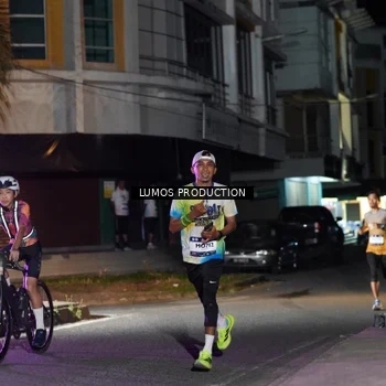 Runner Photo 7972080