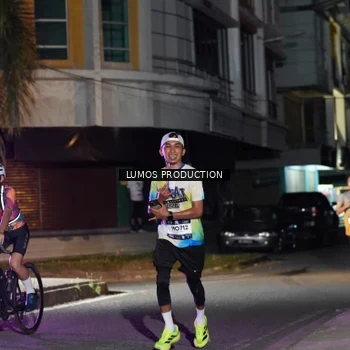 Runner Photo 7972086