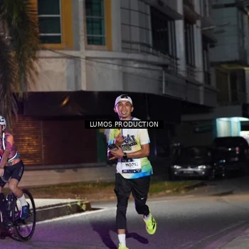 Runner Photo 7972088