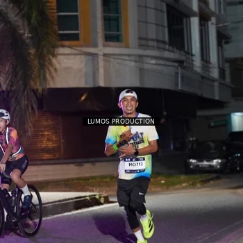 Runner Photo 7972091