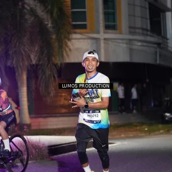 Runner Photo 7972102