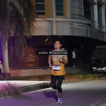 Runner Photo 7972115