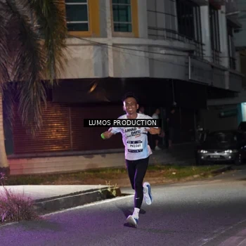 Runner Photo 7972178