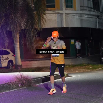 Runner Photo 7972212