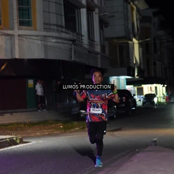 Runner Photo 7972250