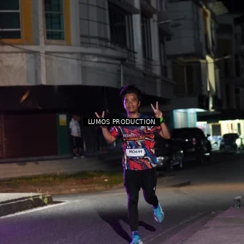Runner Photo 7972251