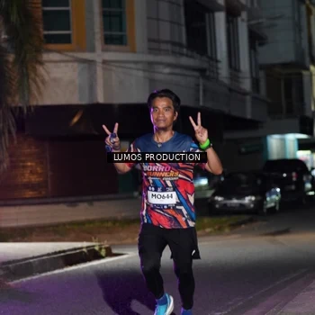 Runner Photo 7972271