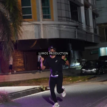Runner Photo 7972312