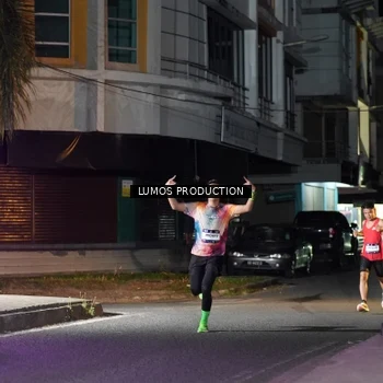 Runner Photo 7972373