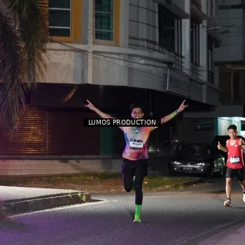 Runner Photo 7972387