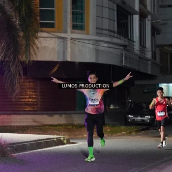 Runner Photo 7972399