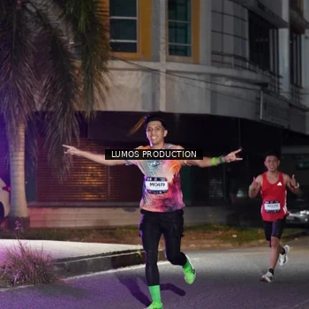 Runner Photo 7972413