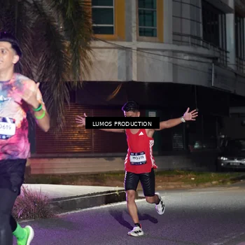 Runner Photo 7972428