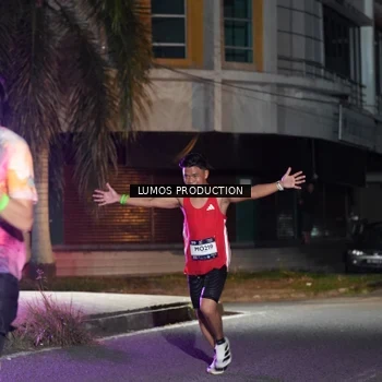 Runner Photo 7972434