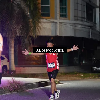 Runner Photo 7972436