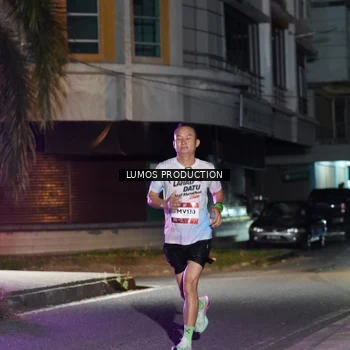 Runner Photo 7972474