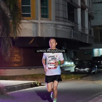Runner Photo 7972477