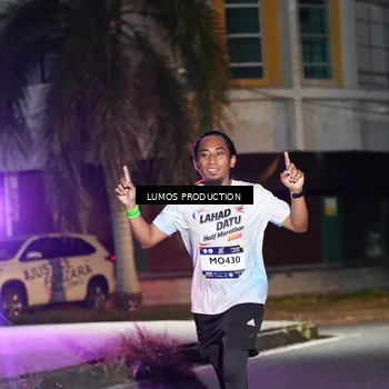 Runner Photo 7972552