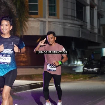 Runner Photo 7972856