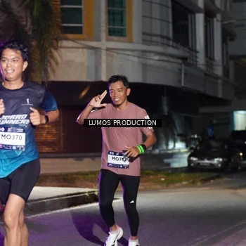 Runner Photo 7972857
