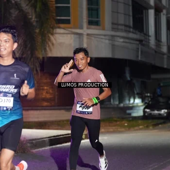 Runner Photo 7972862