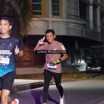 Runner Photo 7972864