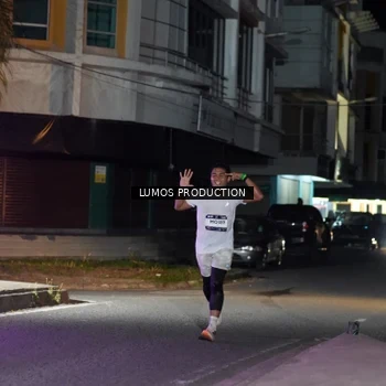 Runner Photo 7972994