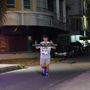 Runner Photo 7973043