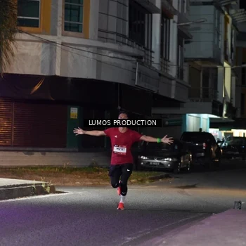 Runner Photo 7973103