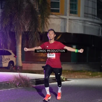 Runner Photo 7973135